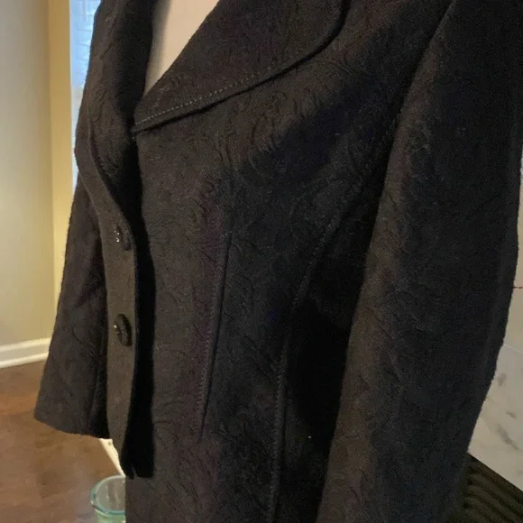 Black lined 2 piece suit - black blended jacquard. - Picture 3 of 11